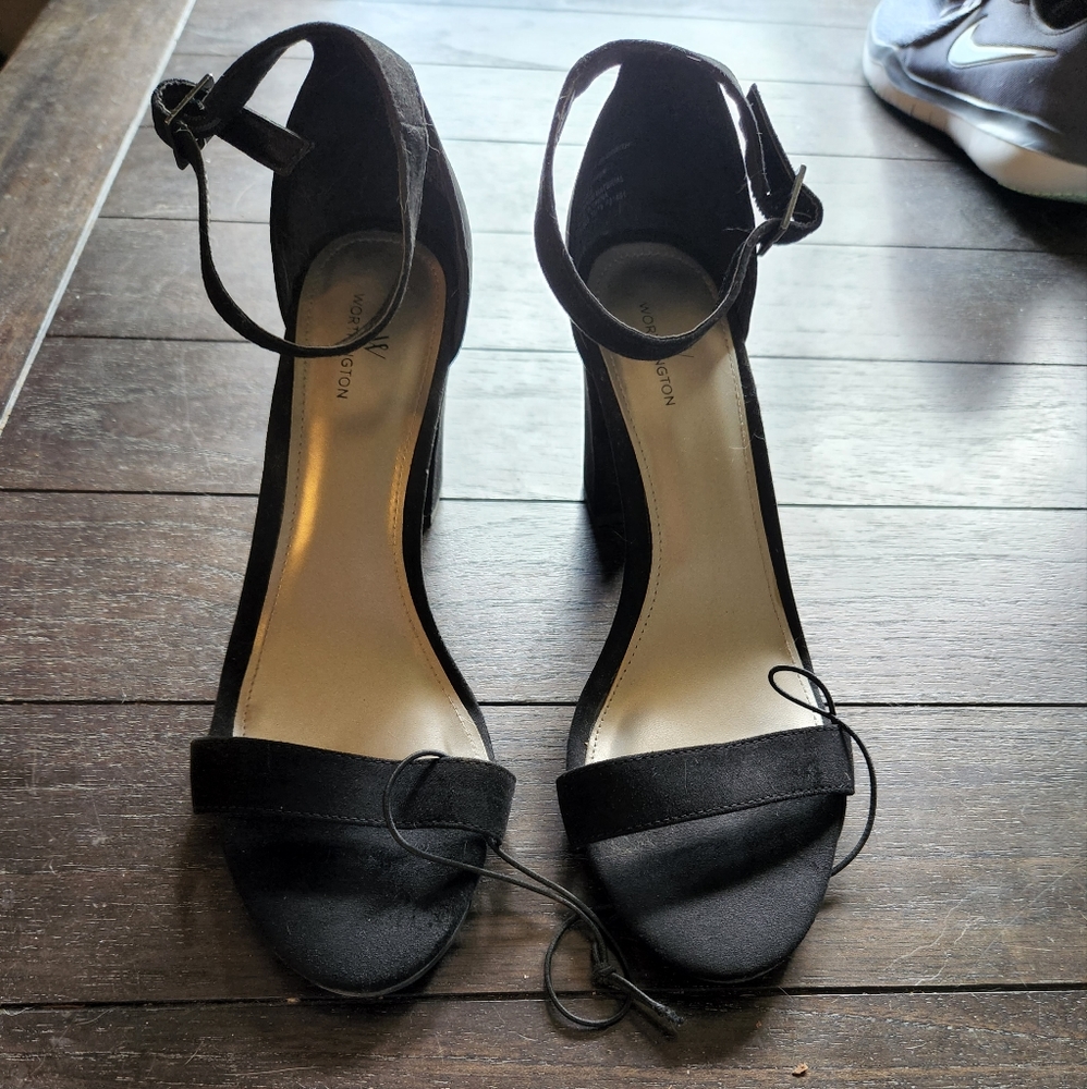 Worthington Black Heels Size 10